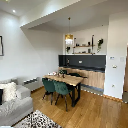 Panorama Lux U Pekovic S6-13 I S5-7 Appartement