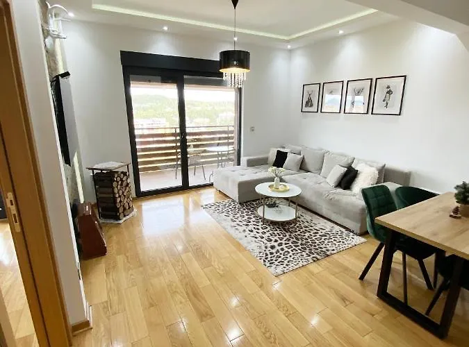 Panorama Lux U Pekovic S6-13 I S5-7 Zlatibor