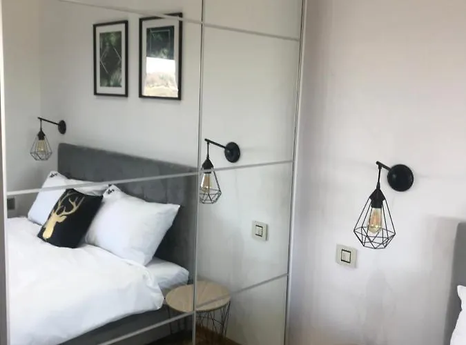 Panorama Lux U Pekovic S6-13 I S5-7 *